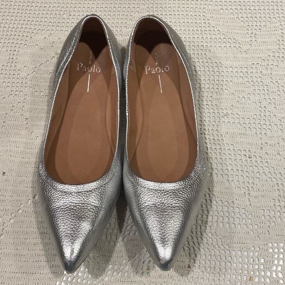 Lines Paola Leather Silver Metallic Pointy Toe Ballerina Slipper Flats, Size 8M - Picture 1 of 10